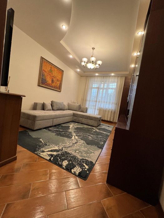 Оренда 1 кімн. Квартири по вул. Єфремова 75