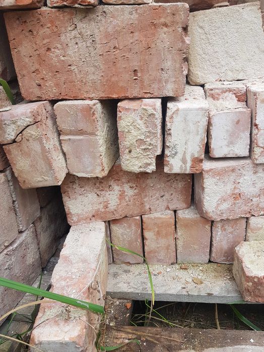 Cegła rozbiórkowa