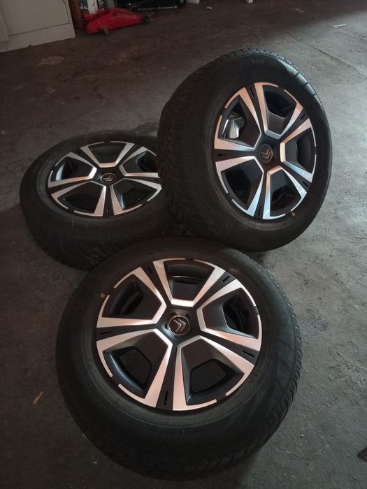 Jantes de ferro com pneus C4/215/65R16