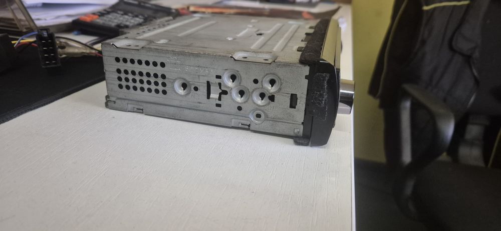 Продам Pioneer MVH-580BT
