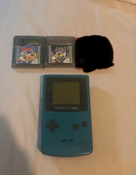 Game Boy Color + 2 jogos