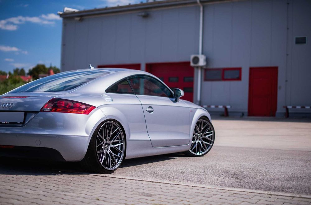 Japan Racing JR28 19" 19x8,5" 5x112 Audi A4 S4 B8 B9