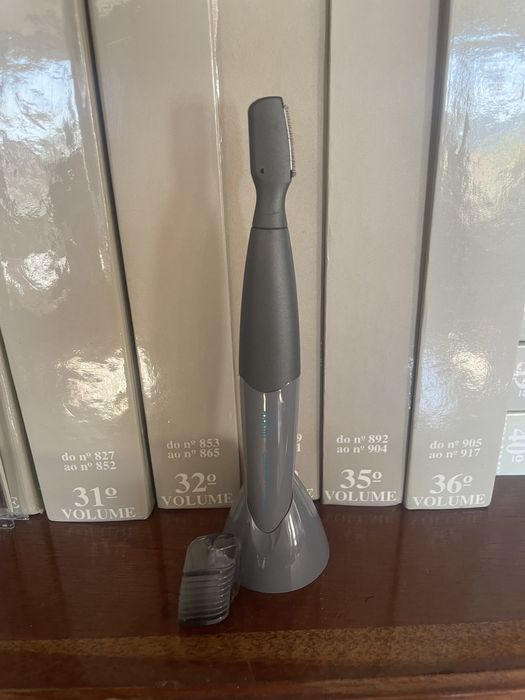 Máquina de barbear BRAUN para patilhas