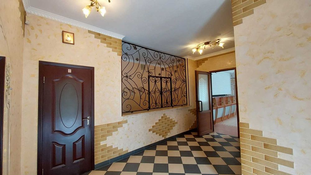 Оренда приміщення вільного призначення в Зарванцях