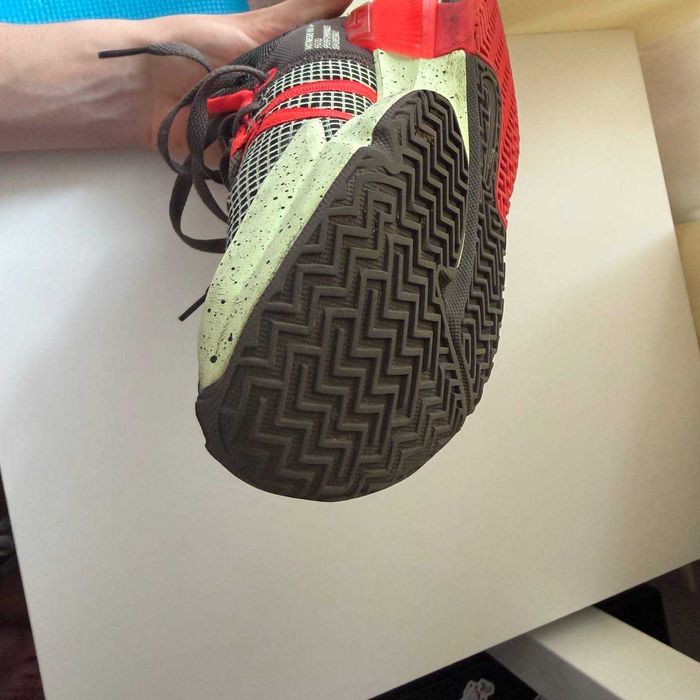 Оригинальные мужские кроссовки Nike LeBron Witness VII — Размер 42 (26.5-27 см)