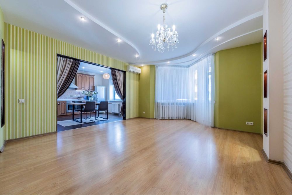 Продам квартиру 125 кв.м. 4х кімн. Харківське шосе 152 Програми