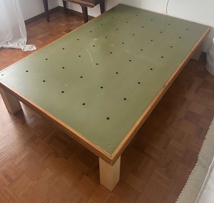 Cama de corpo e meio com colchão — 185 x 115 cm