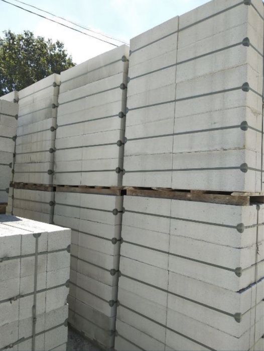 Газоблоки та піноблоки Бучач. Доставка маніпулятором