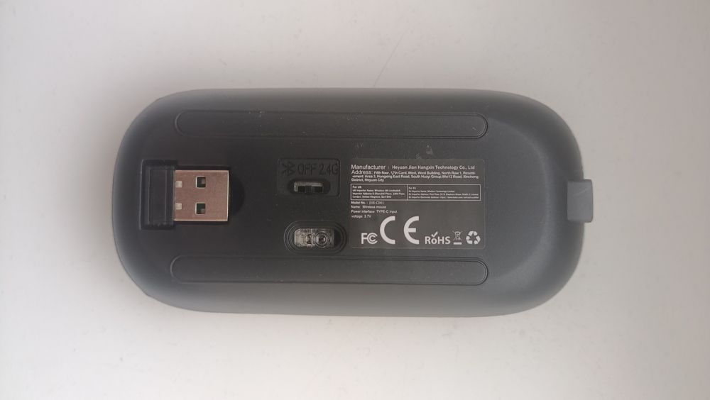 Бездротова клавіатура та мишка