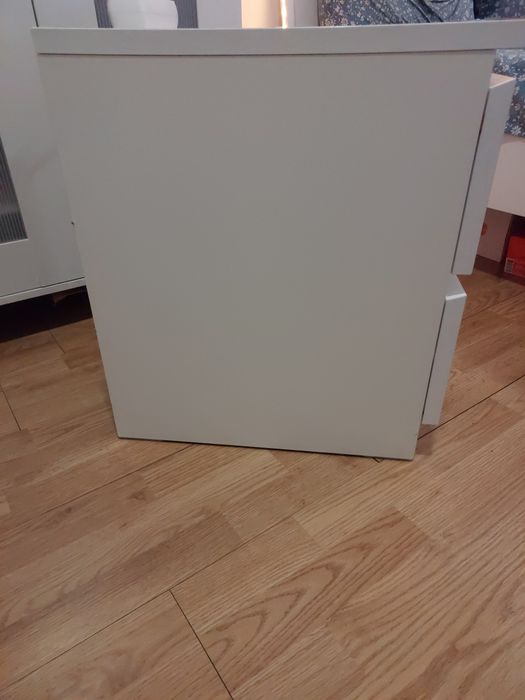 Mesa cabeceira Malm Ikea