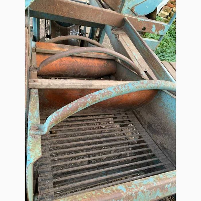 Продам картоплезбиральний ( картофелеуборочный ) комбайн Anna Z644