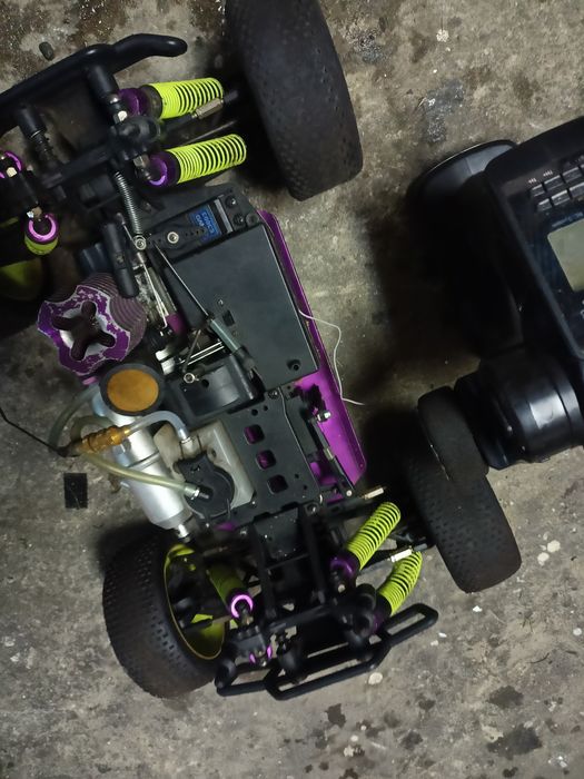 Model RC zdalnie sterowany spalinowy nitro 1/10 terenowy