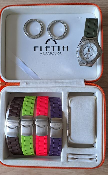 Relógio  ELETTA Vilamoura, com 5 Braceletes e 2 Aros. Como NOVO
Só entrego pessoalmente