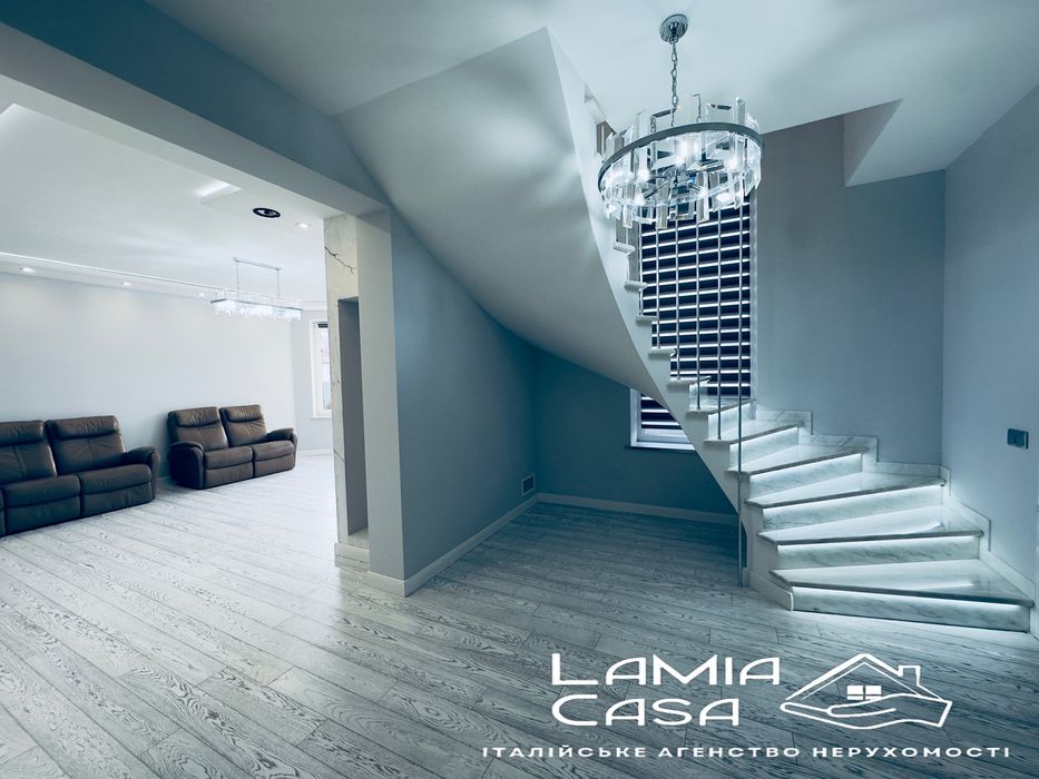 Продаж VIP будинку у престижному районі