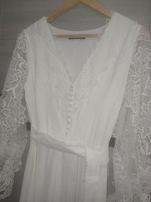 Сукня біла довга святкова