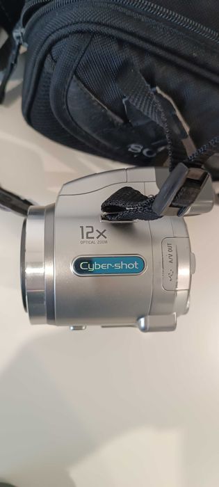 Câmara Sony DSC-H2 (para peças)