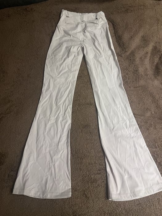 Białe legginsy/dzwony SHEIN