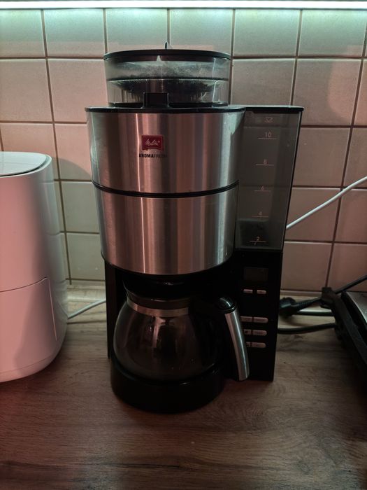 Ekspres do kawy z młynkiem aromafresh