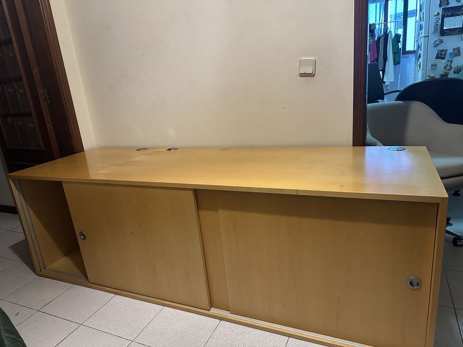 Armário ENORME muito espaçoso