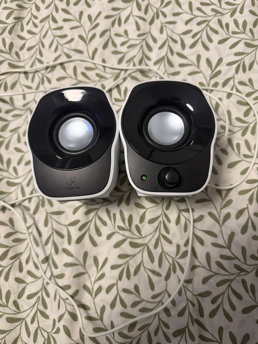 Colunas de Som PC Logitech Z120 - Alimentação USB