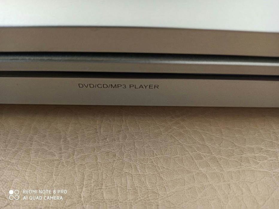 DVD Відеомагнітофон.