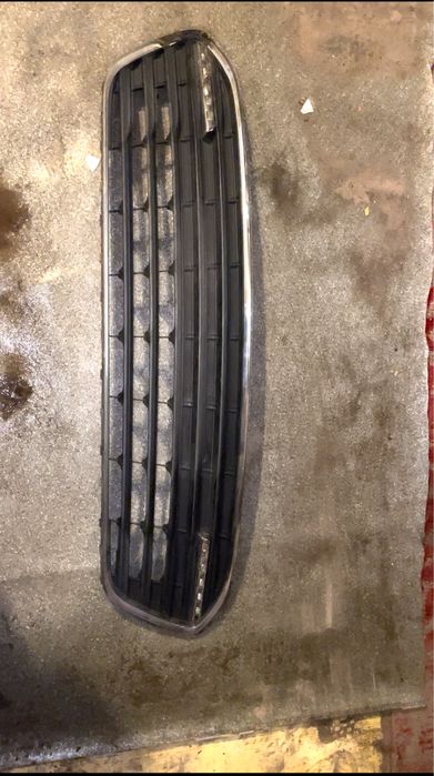Решітка бампера тойота авлон 13-16 роки