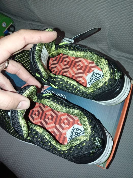 Sapatilha de segurança BASE novas 43