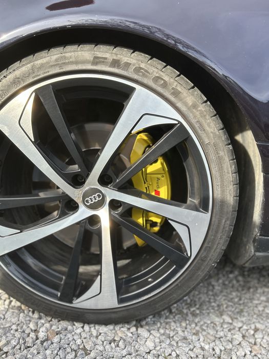Audi A8 D2