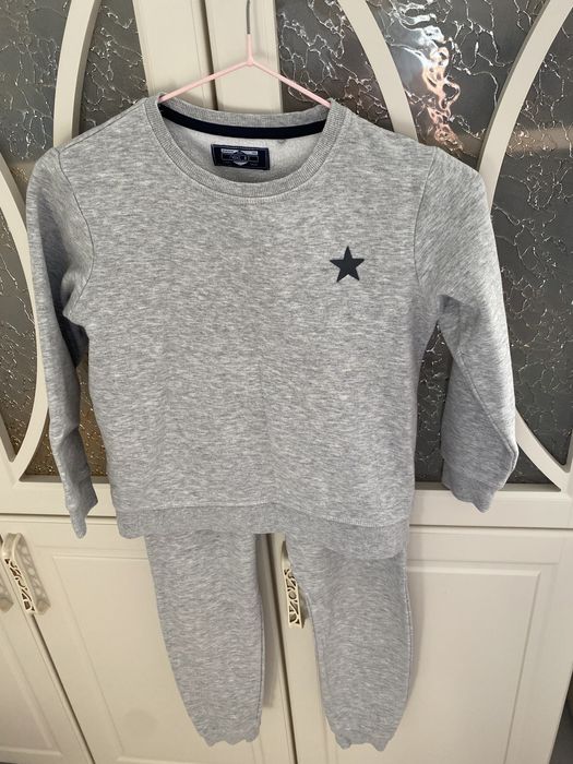 Спортивный костюм