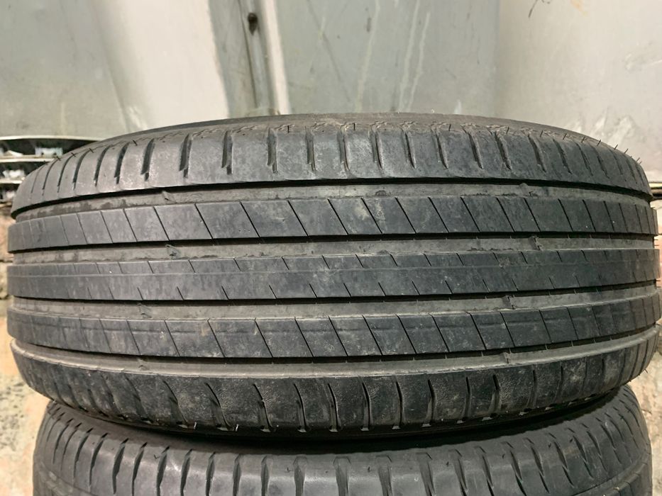 Склад шин б/в. 225/65 R17 Michelin Latitude Sport 3