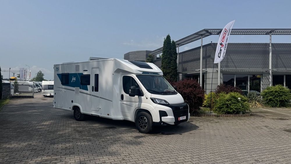 PILOTE JOA 75Q  ISOFIX | Łóżko królewskie | GFK | automat | 5 miejsc