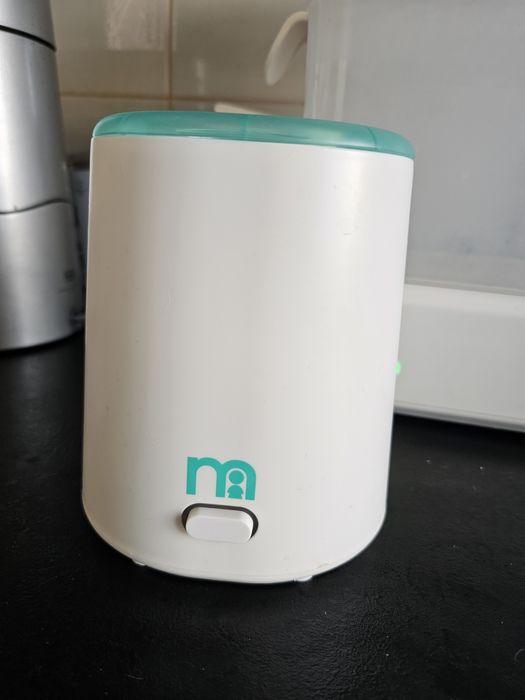 Підігрівач пляшечок для малюка