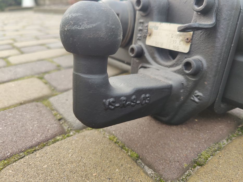 Фаркоп на спрінтер.