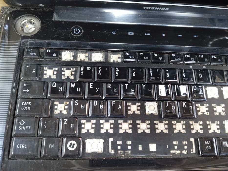 Ноутбук Toshiba Satellite A300-10C (PSAGCE-05900JRU)