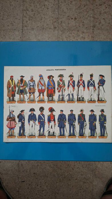 RARIDADE - Cartolinas com Soldados recortáveis - Desenho de José Garcês Anos 50