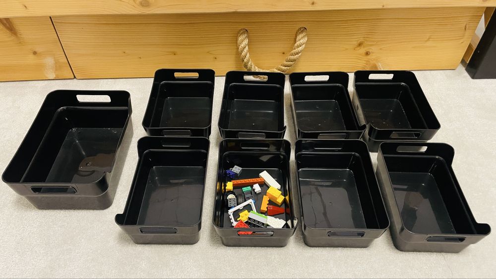 9 x pojemnik do segregowania np Lego