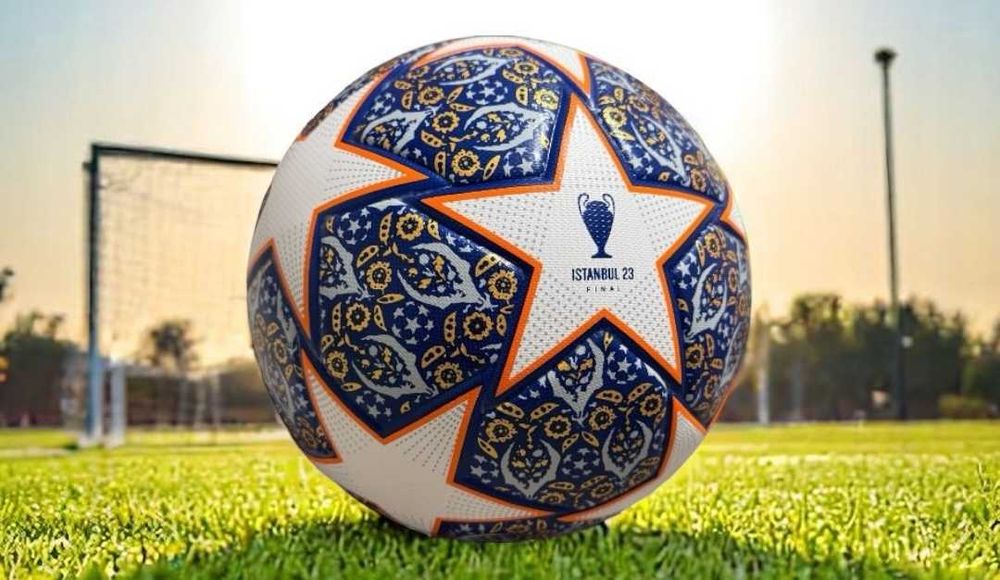 Футбольний м'яч термошовний UCL Finale Istanbul 2 UCL Розмір 5