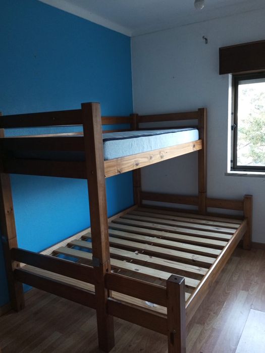 Beliche em bom estado casal embaixo solteiro em cima