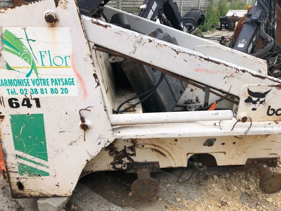 Ramiona i siłowniki do mini ładowarka Bobcat 641