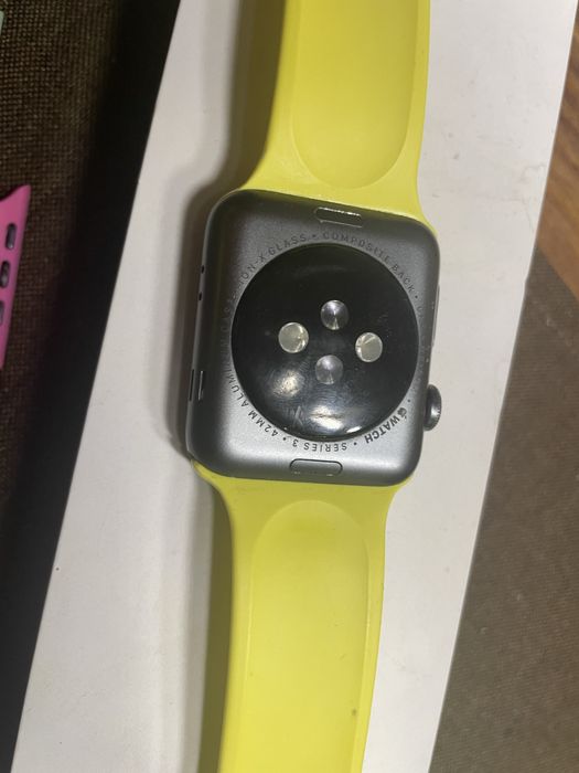 Apple watch 3 42mm + 9 paskow