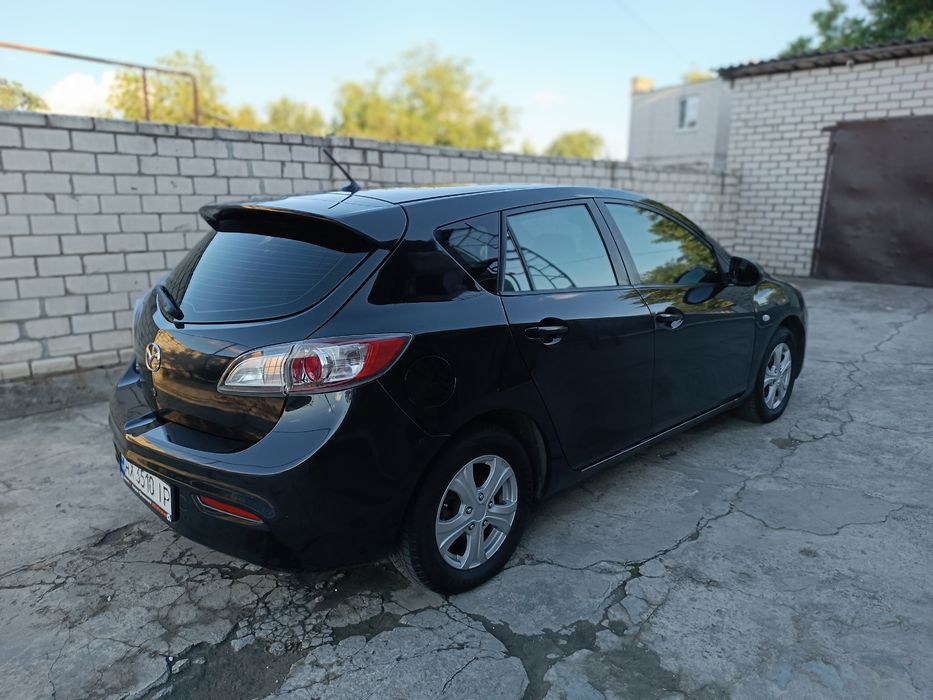 Продам mazda 3 2012 рік в  гарному стані