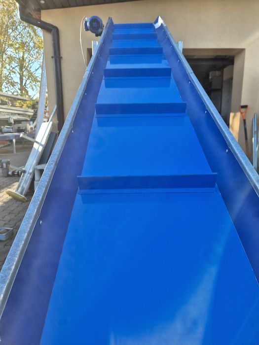 Przenosnik tasmowy taśmociąg podajnik transporter  wznoszący skośny