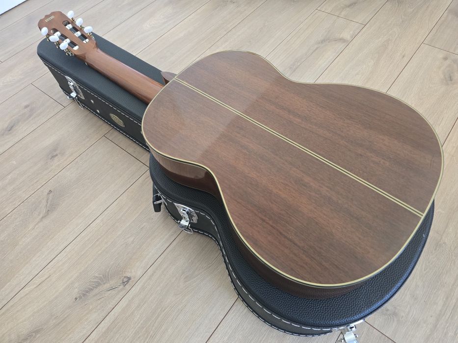 Gitara klasyczna Takamine C128 twardy case film