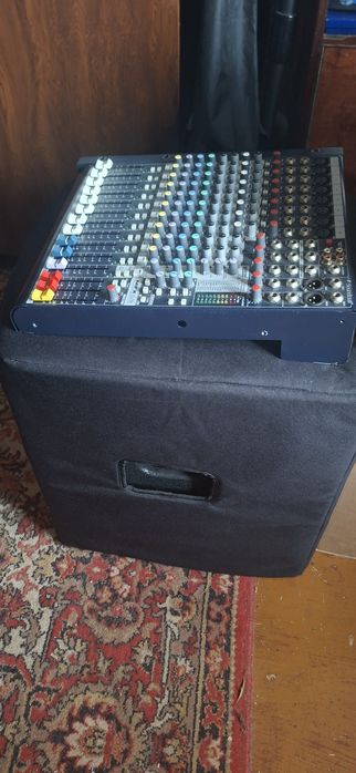 SOUNDCRAFT  MFX 8/2 Микшерный пульт! С Эфектами! Германия!