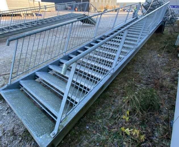 Sprzedam schody zewnętrzne  proste