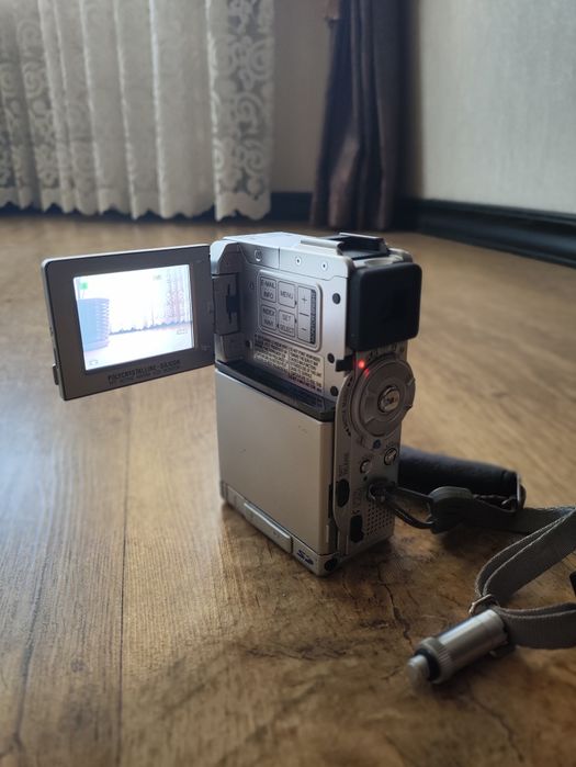 Відеокамера цифрова mini DV JVC GR-DVP10EK Японія 2000-х помилка Е03