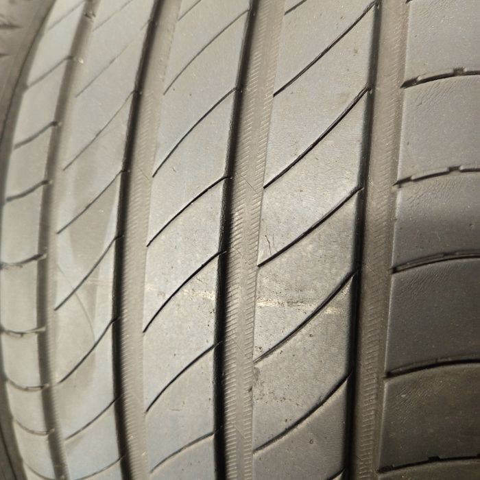225/45R17 Michelin Primacy 4