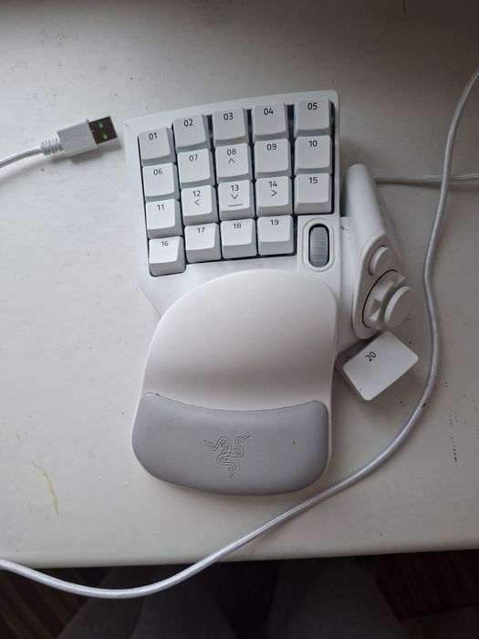 Міні клавіатура Razer Tartarus V2