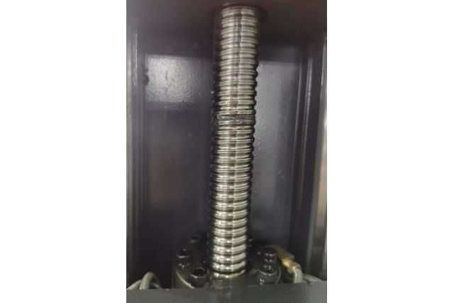 Фрезерний верстат по дереву з ЧПУ MAST 2030 фрезер