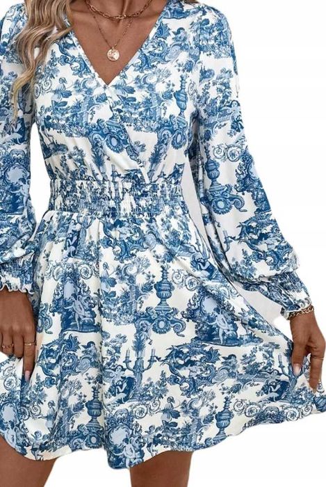 Przepieka sukienka mini w kwiaty niebieskie z dekoltem